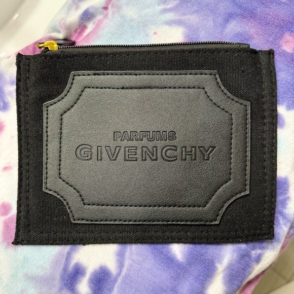 GIVENCHY Parfums Zippered Pouch ◾️ Great Condition ✔️ - Picture 6 of 7